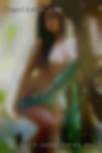 Into bookstores multiple tops at a time near NJ.